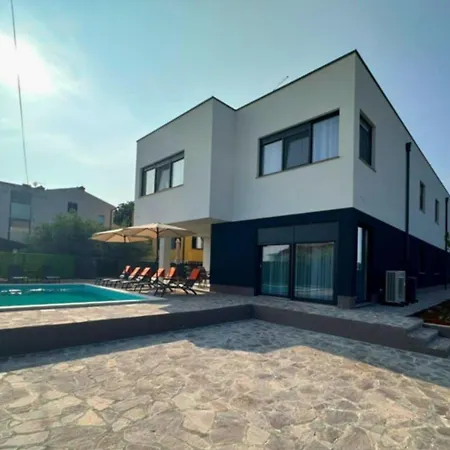 Aria - Istria - Private Heated Pool, Sauna & Jacuzzi *