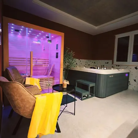 Aria - Istria - Private Heated Pool, Sauna & Jacuzzi 乌马格