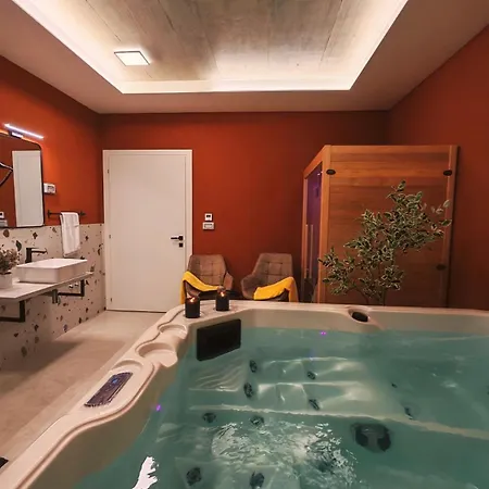 Aria - Istria - Private Heated Pool, Sauna & Jacuzzi 别墅 *