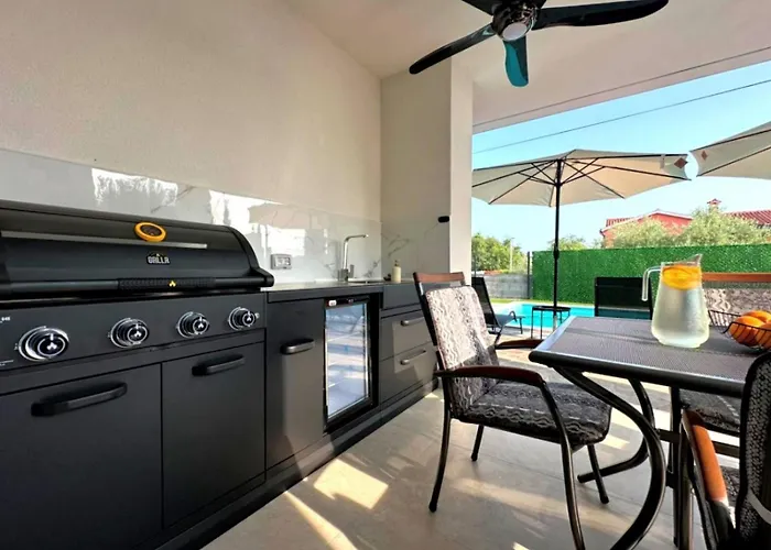 Vila Aria - Istria - Private Heated Pool, Sauna & Jacuzzi