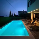 Aria - Istria - Private Heated Pool, Sauna & Jacuzzi - Forbidden Party * ウマグ