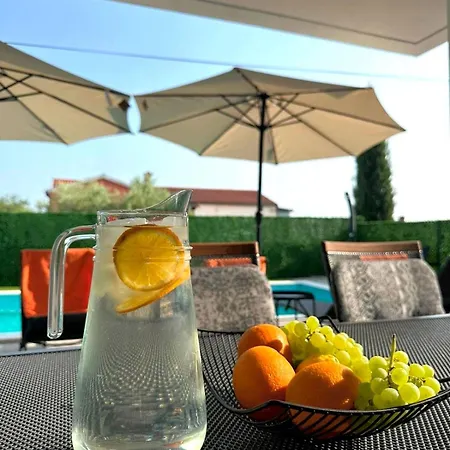 Aria - Istria - Private Heated Pool, Sauna & Jacuzzi Villa