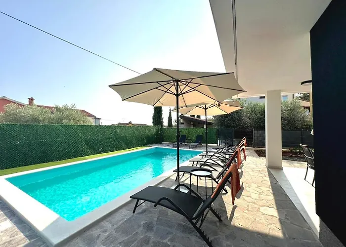 Aria - Istria - Private Heated Pool, Sauna & Jacuzzi Valica