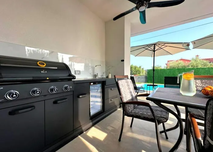 Aria - Istria - Private Heated Pool, Sauna & Jacuzzi