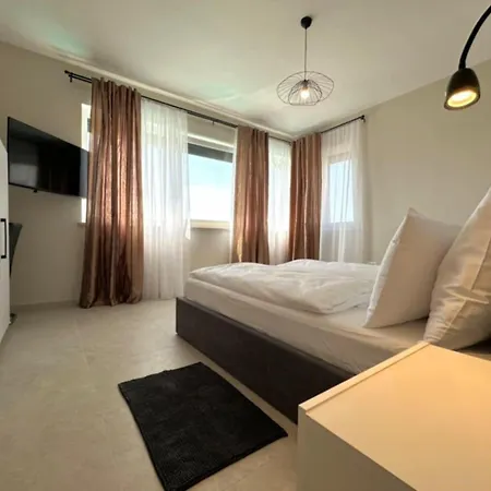 Villa Aria - Istria - Private Heated Pool, Sauna & Jacuzzi *